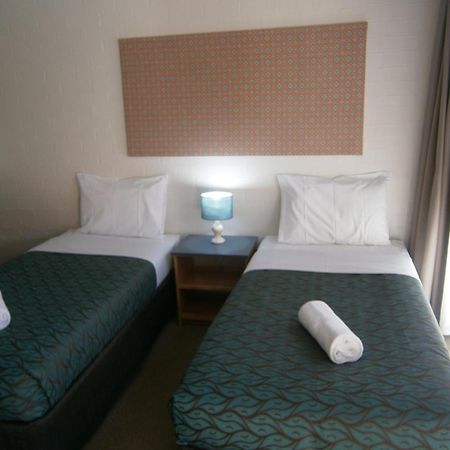 Winsor Park Motor Inn Олбері Номер фото