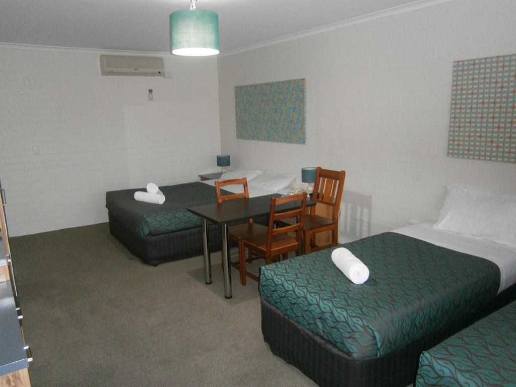 Winsor Park Motor Inn Олбері Номер фото