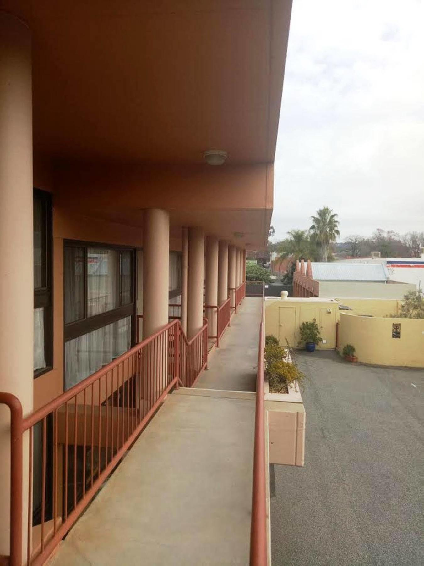Winsor Park Motor Inn Олбері Екстер'єр фото